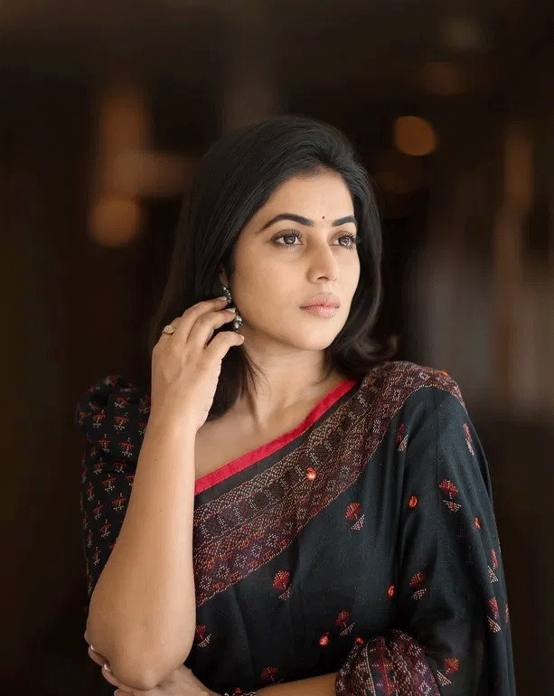 Heroine Poorna Crush On Anchor Pradeep Heroine Poorna Crush On Anchor Pradeep