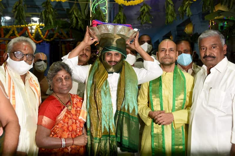 మతోద్ధారకులా?  మతోన్మాదులా? 