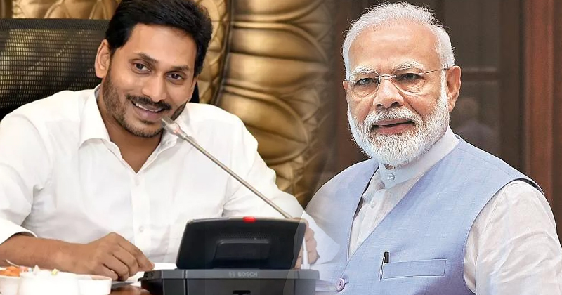 బీజేపీ మొత్తం హై టెన్షన్ .. వాళ్ళందరికీ చెమటలు పట్టే ప్రకటన చేసిన జగన్ ?