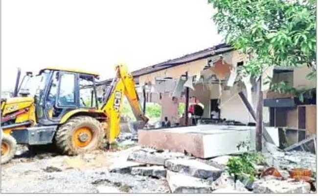Wardhannapet MLA aruri ramesh camp office demolished in warangal