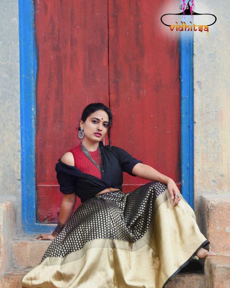 Dethadi Harika Photos Viral In Social Media