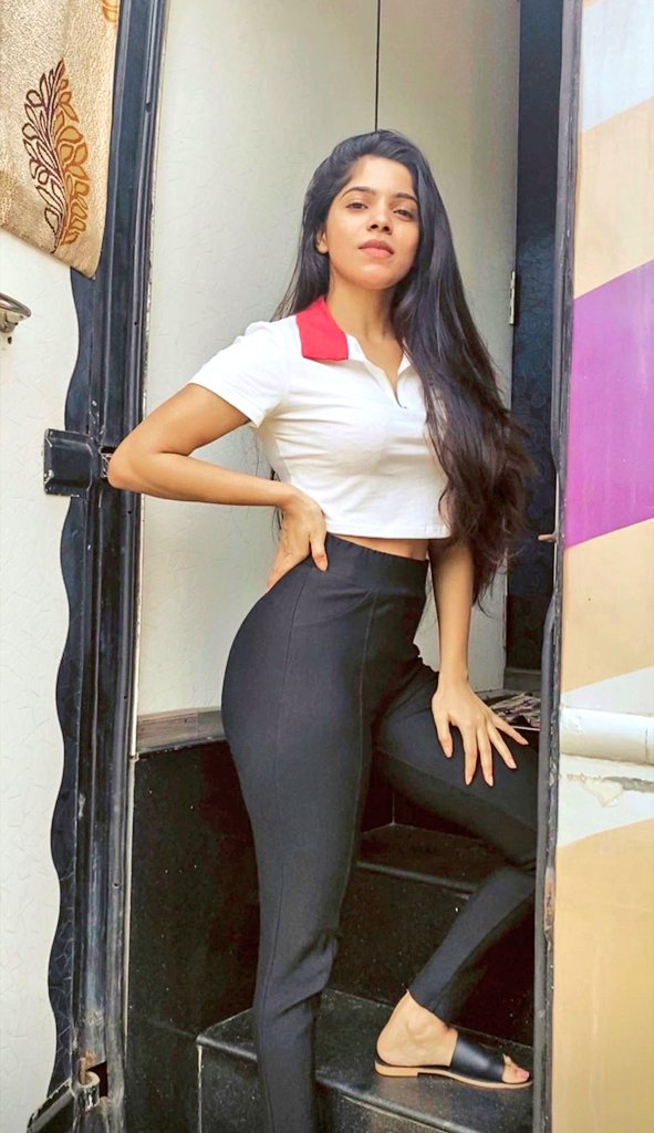 Divya bharathi latest gallery Divya bharathi latest gallery