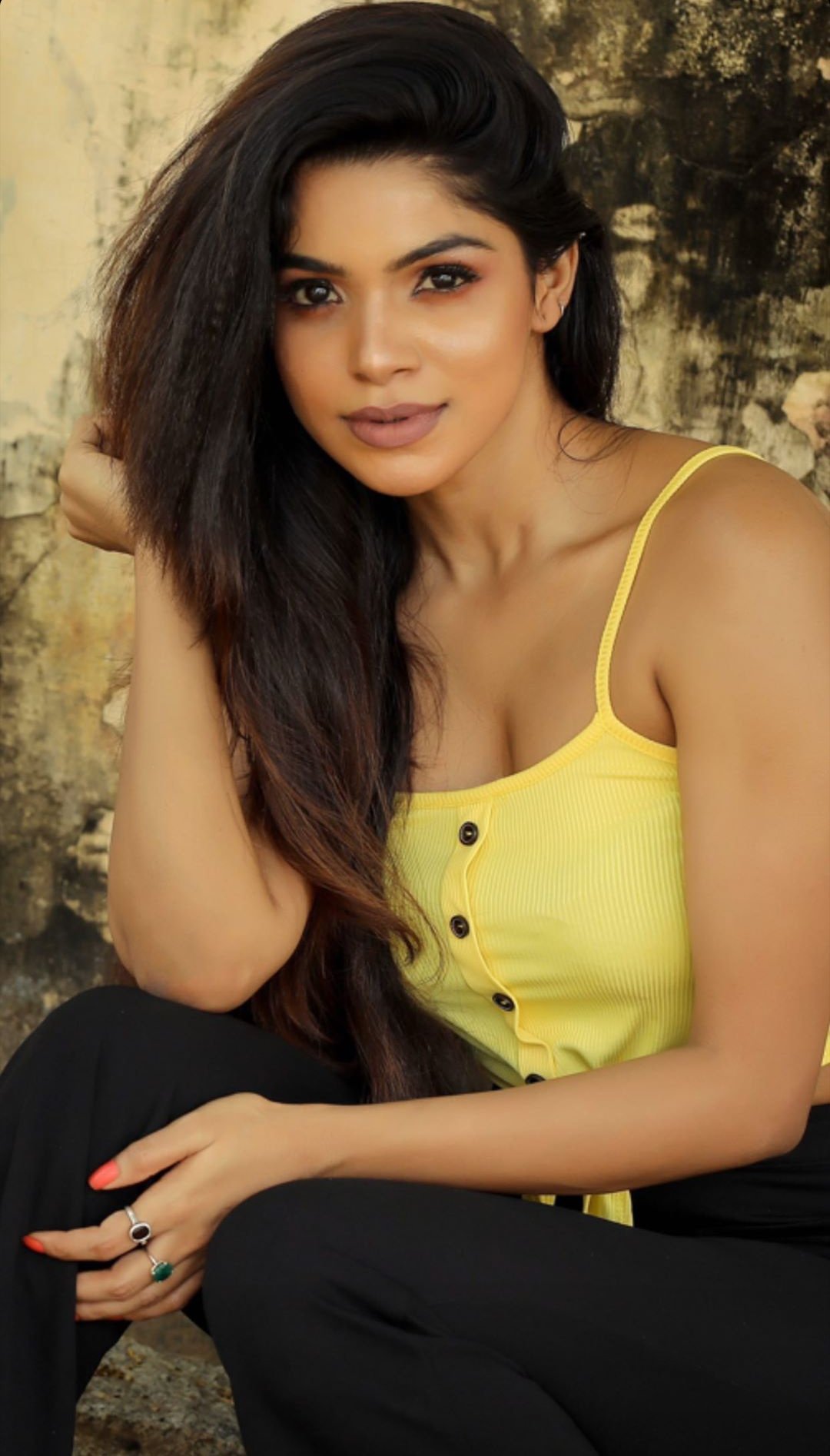 Divya bharathi latest gallery Divya bharathi latest gallery