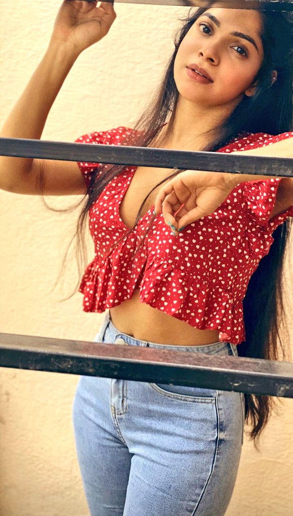 Divya bharathi latest gallery Divya bharathi latest gallery