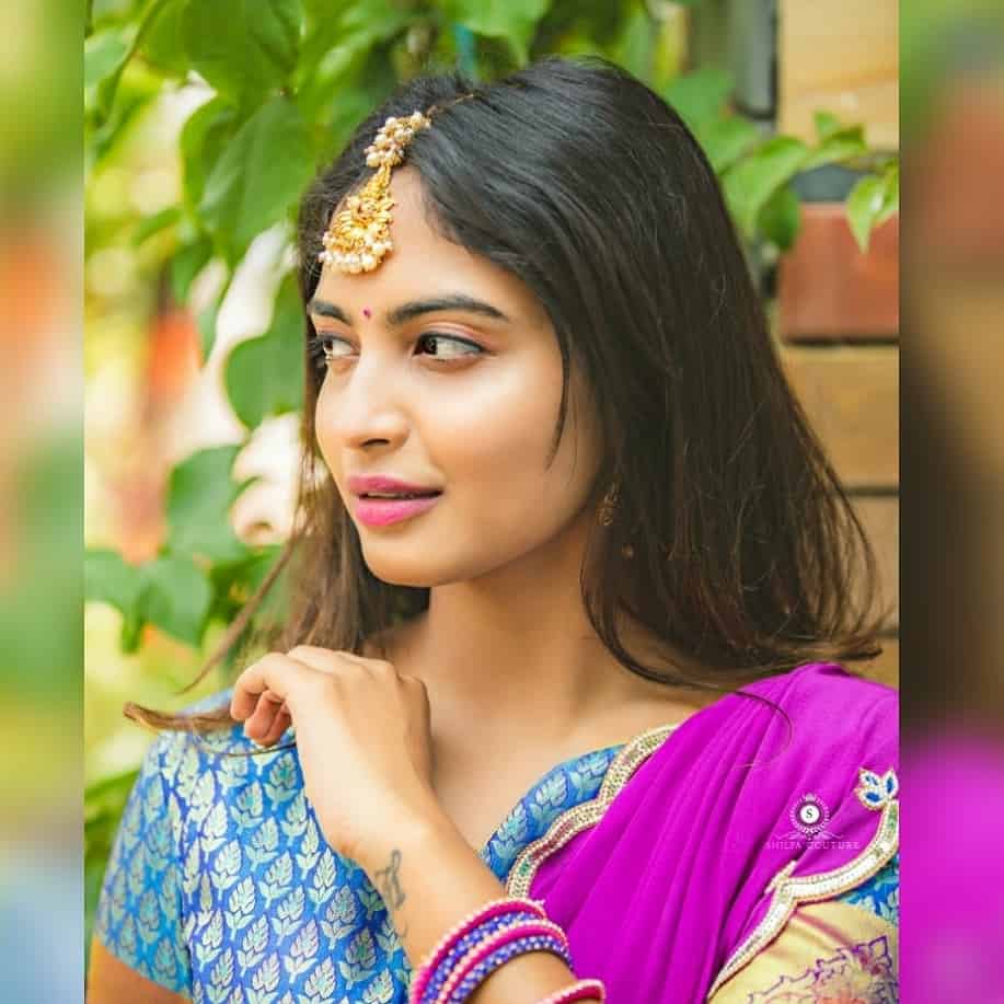 Dethadi Harika Photos Viral In Social Media