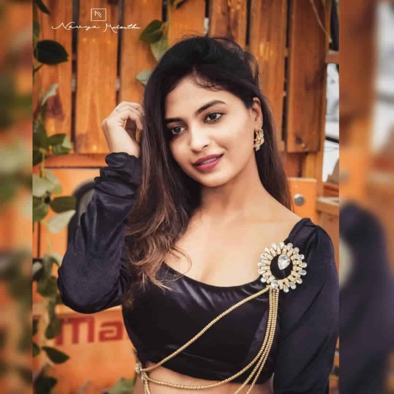 Dethadi Harika Photos Viral In Social Media