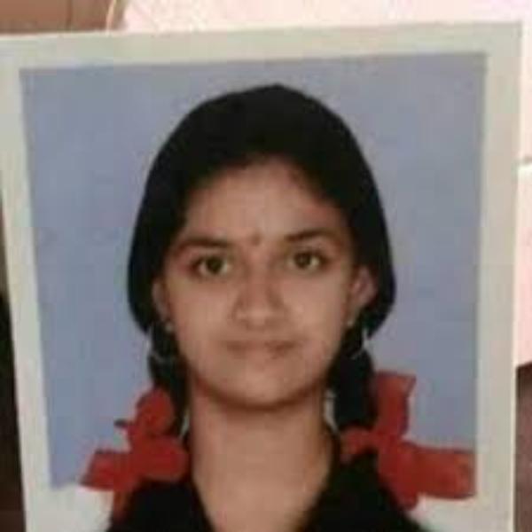 Samantha Pooja Hegde Sai Pallavi Childhood Pics Goes Viral