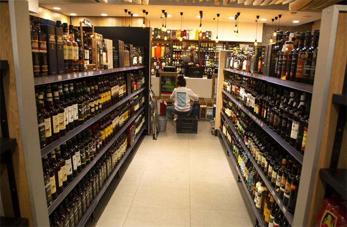 మందు ప్రియులకు గుడ్ న్యూస్… ఇక నుంచి మద్యం మాల్స్.. అన్ని బ్రాండ్లు దొరుకుతాయి..