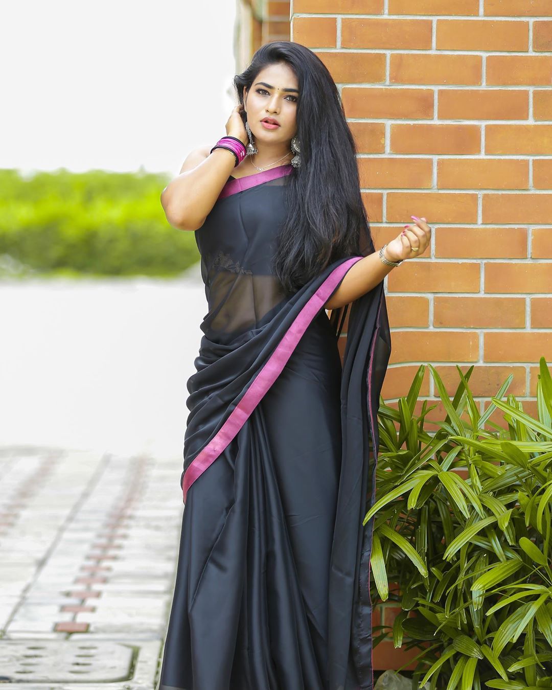 shruthi selvam Saree Images shruthi selvam Saree Images