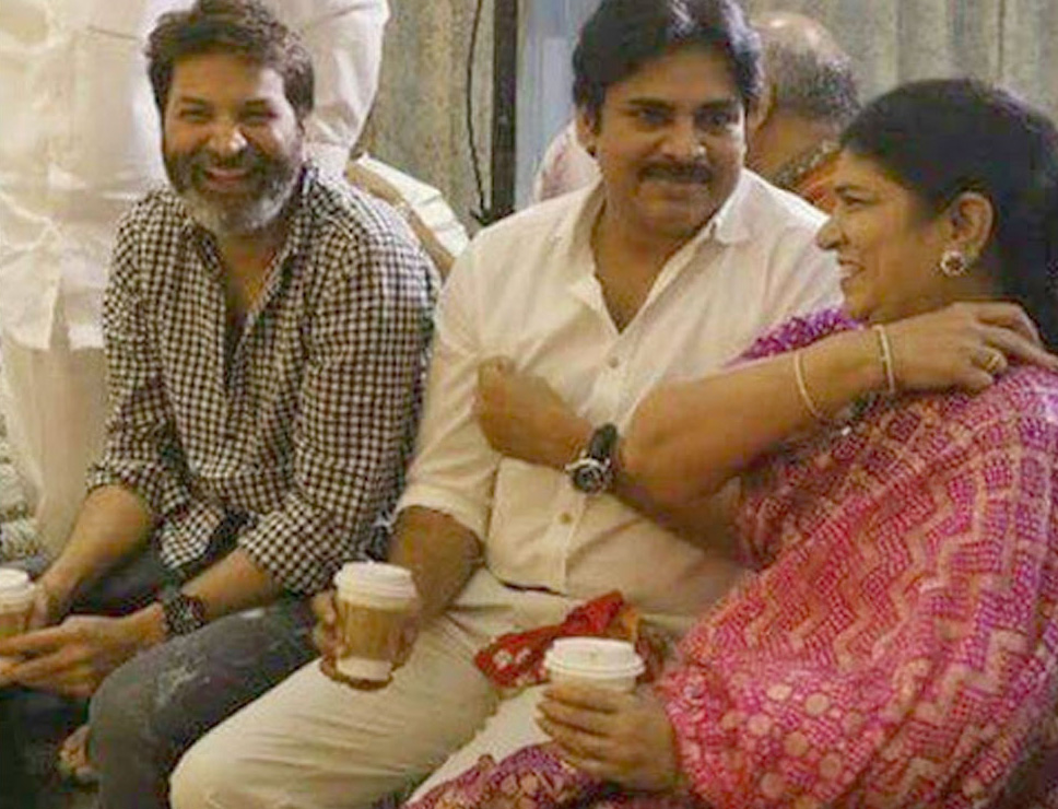 HBDPawanKalyan: వదిన డబ్బులిస్తే ఏవైనా పుస్తకాలు కొనుక్కునేవాడిని.. చిన్నప్పుడు తన బర్త్ డే సెలబ్రేషన్స్ పై పవన్ ఏమన్నారంటే?