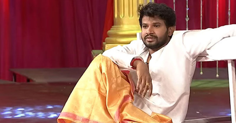 Hyper Aadi Satires On Rohini In Extra Jabardasth,Hyper Aadi