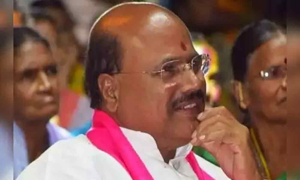 ఎమ్మెల్యే మంచిరెడ్డి కిషన్ రెడ్డి మీద తిరుగుబాటు… రాళ్లు , చెప్పులు విసిరిన మేడిపల్లి గ్రామం ప్రజలు