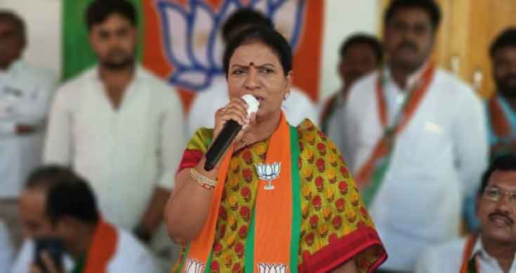 dk aruna strong counter to harish rao comments on bandi sanjay