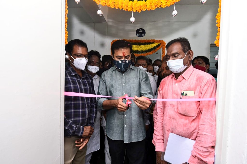 ఇళ్లు మేమే కట్టిస్తాం…పెళ్లి మేమే చేస్తామంటున్న కేటీఆర్