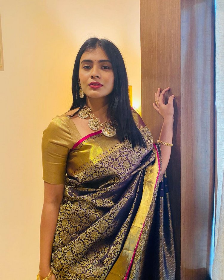 Hebah Patel Latest Sarees Photos Hebah Patel Latest Sarees Photos