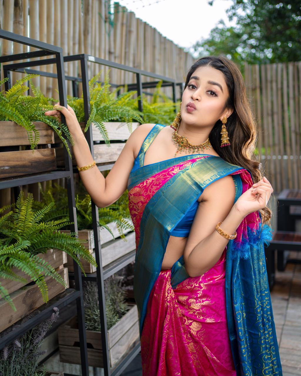 Niddhi Agerwal Cute Saree Pictures Niddhi Agerwal Cute Saree Pictures