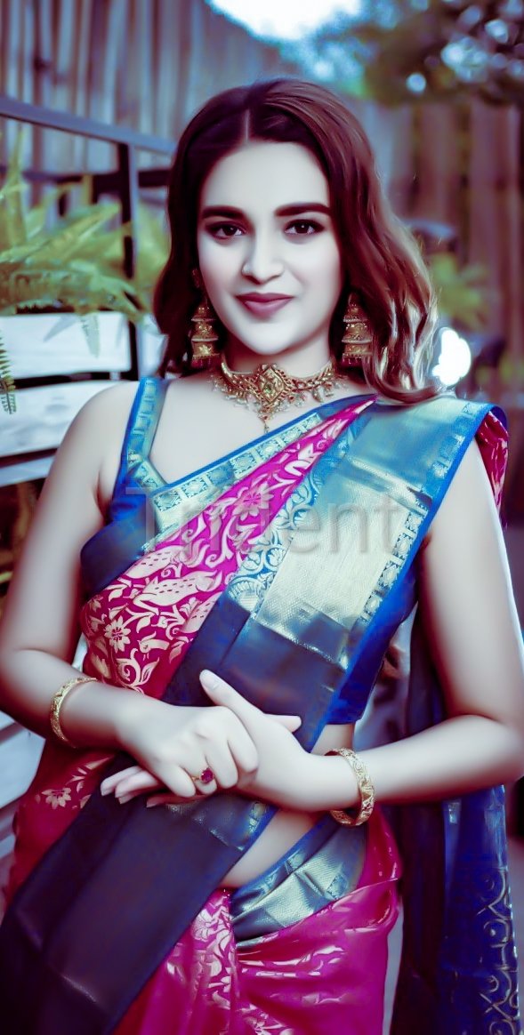 Niddhi Agerwal Cute Saree Pictures Niddhi Agerwal Cute Saree Pictures