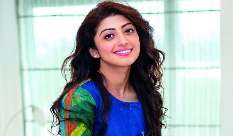 ‘టాలీవుడ్ లో అంతా మోసగాళ్లే :  ప్రణీత