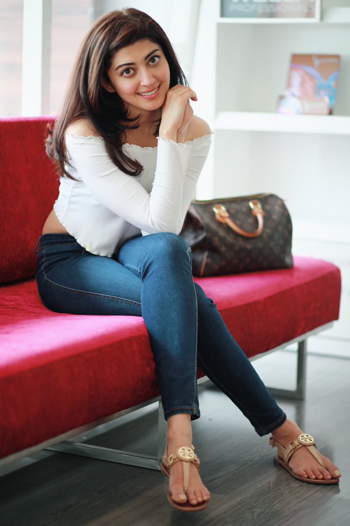 Pranitha Subhash Joshful Imasges Pranitha Subhash Joshful Imasges