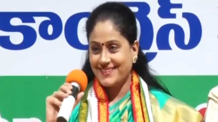 విజయశాంతి – ఉట్టికి ఎగురలేనమ్మా.. స్వర్గానికి నిచ్చెన వేస్తుందంట