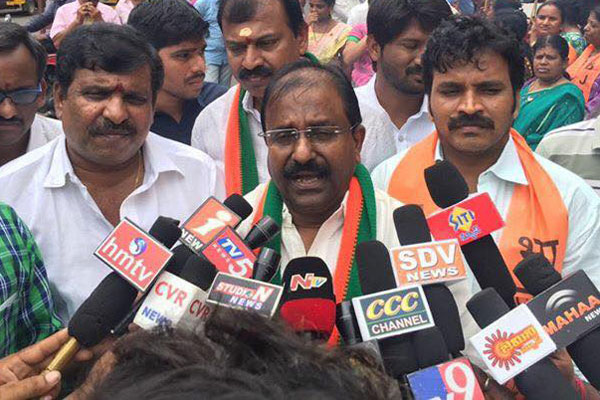 ఏపీ బీజేపీ నేతలు మొద్దు నిద్ర వదలండయ్యా