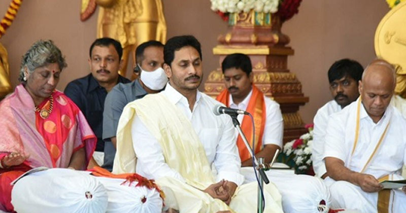 Why YS Jagan facing regular troubles in TTD issues 