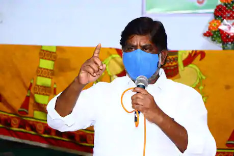 దుబ్బాక సభలో  కేసీఆర్‌పై విరుచుకుపడిన  ఇద్దరు కాంగ్రెస్ నేతలు