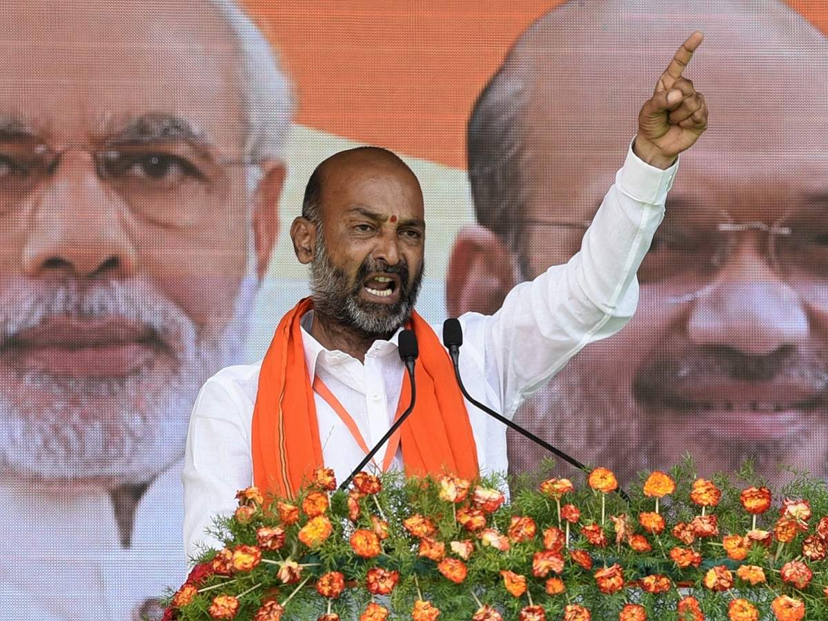 సొంత ఇలాఖాలో బండి సంజయ్ బెంగళూరు వ్యూహం