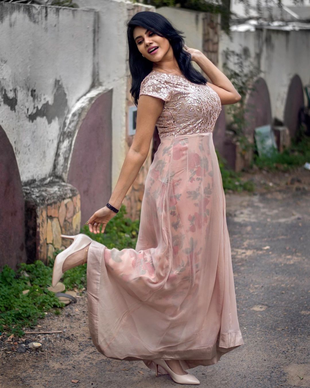 Nivisha Beautiful Pictures Nivisha Beautiful Pictures