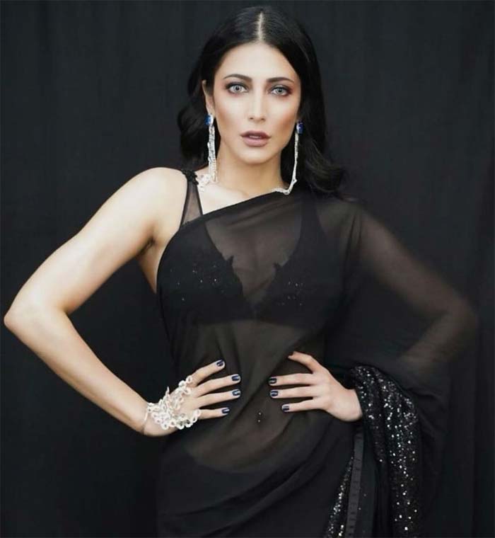 latest photos of shruti hassan goes viral