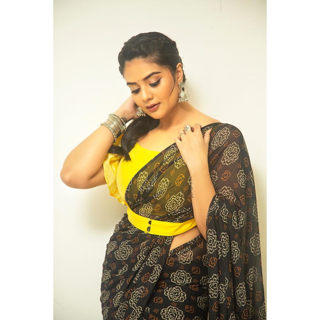 sreemukhi New HD Wallpapers sreemukhi New HD Wallpapers