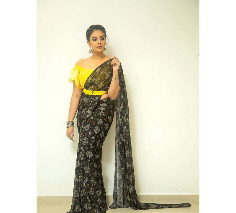 sreemukhi New HD Wallpapers sreemukhi New HD Wallpapers