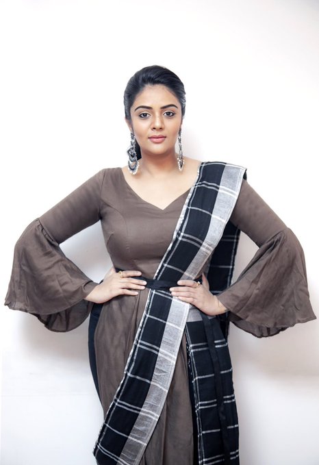 sreemukhi New HD Wallpapers sreemukhi New HD Wallpapers