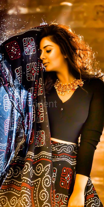 sreemukhi New HD Wallpapers sreemukhi New HD Wallpapers