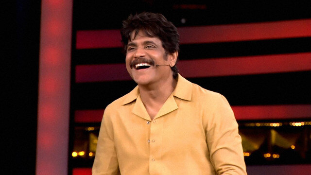 is nagarjuna talking favorably to abhijith?