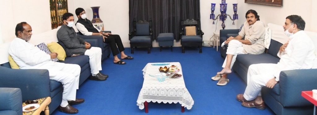 bjp party leaders met with pawan kalyan 