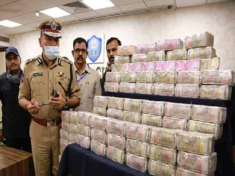 దుబ్బాకకు హవాలాలో డబ్బులు…పట్టుకున్న పోలీసులు