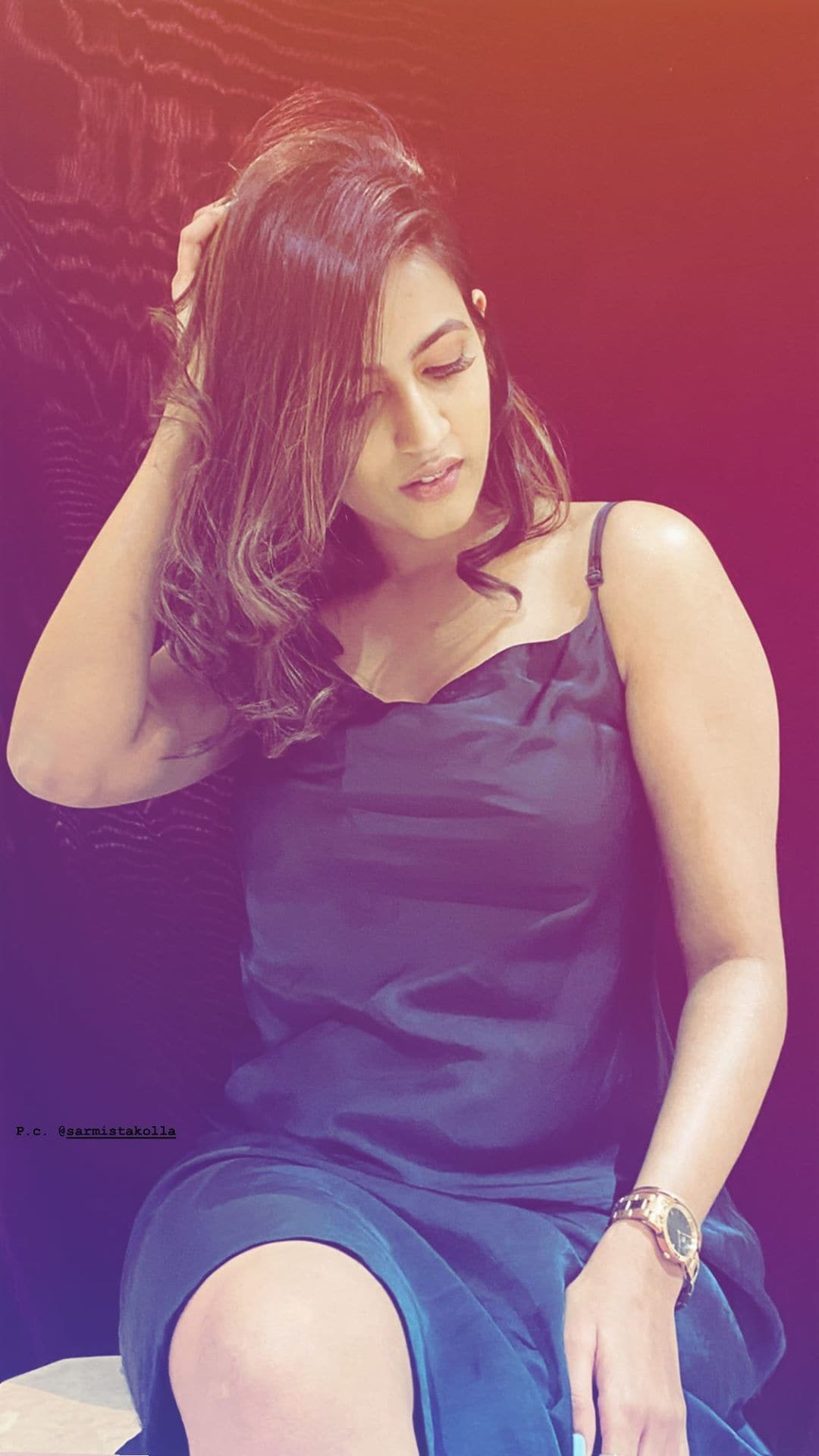 niharika glamorous shakes social media