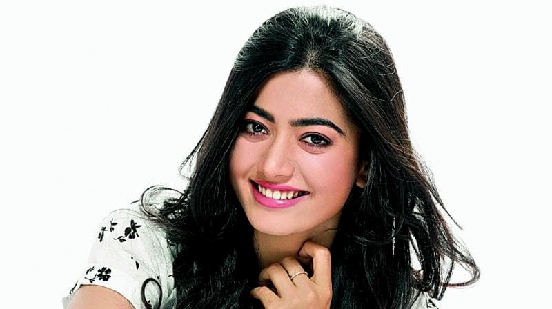 నిర్మాత‌ల‌కు క‌న్న‌డ బ్యూటీ షాకిస్తోంది!?