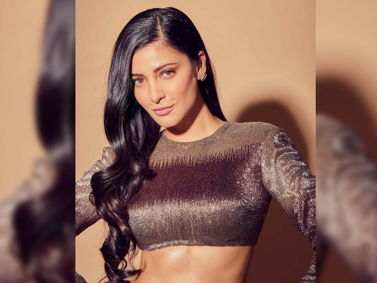 ఆ పని ఎందుకు చేయాల్సి వచ్చందంటే .. క్లారిటీ ఇచ్చిన శృతిహాసన్ ..?