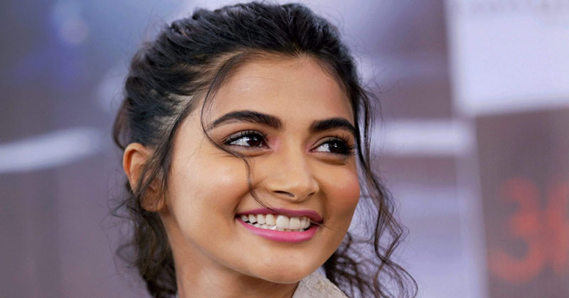 Pooja Hegde Wishes To Trivikram