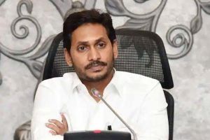 ap cm ys jagan serious on prakasham ycp leaders