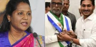 సోషల్ మీడియాలో దుమ్మెత్తి పోసుకుంటున్న వైసీపీ నేతలు