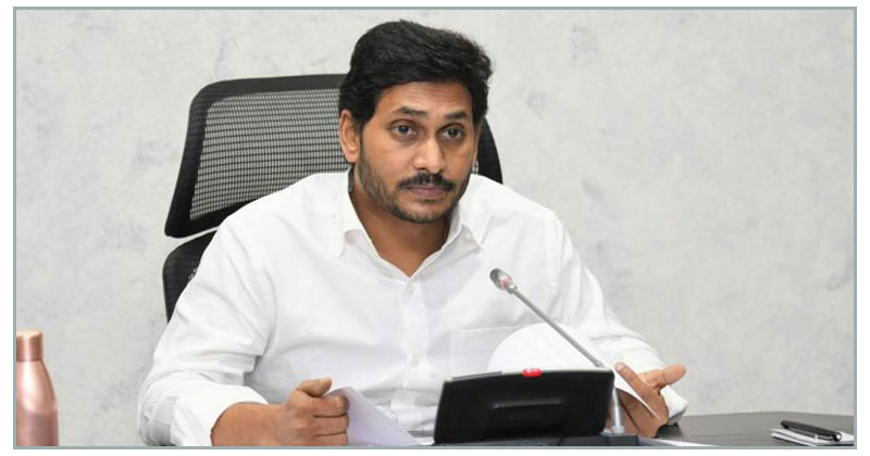 ఆ విషయంలో మాత్రం జగన్ ఇరుక్కుపోయారు… ఏం చేసినా చంద్రబాబుకే లాభం !!