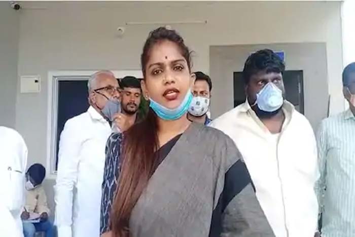 దుబ్బాక ఉప ఎన్నిక:  కత్తి కార్తీకకు ఎన్ని ఓట్లు వచ్చాయో తెలిస్తే నోరెళ్లబెడతారు?