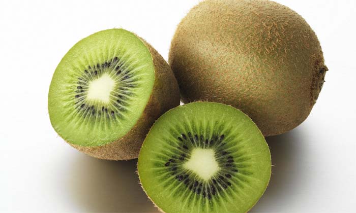 Kiwi Fruit: కివీ పండు తింటే కలిగే లాభాలు తెలిస్తే వెంటనే కొనుక్కొని తినేస్తారు