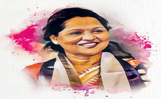 పేకాట క్లబ్బు అంశంతో మళ్లీ ఇబ్బంది పడుతున్న ఎమ్మెల్యే  ఉండవల్లి శ్రీదేవి