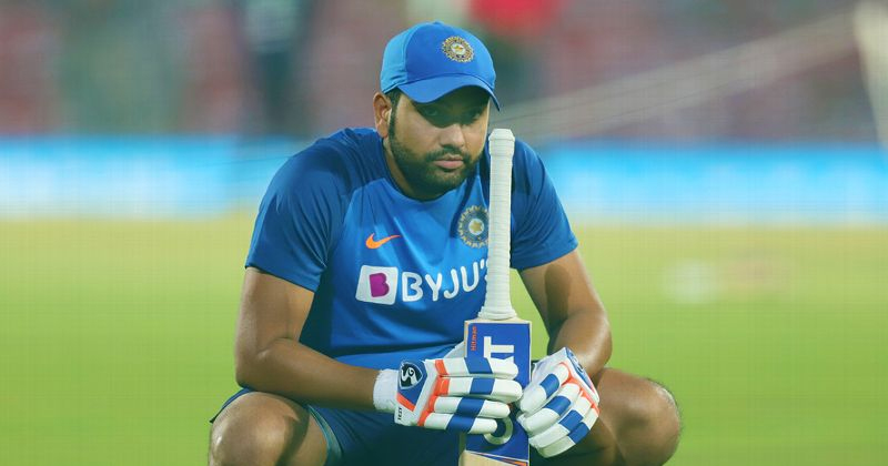 ఫైనల్లో ఇంకో రెండు రన్స్ చేసి ఉంటే..క్రేజీ రికార్డు మిస్సైన హిట్ మ్యాన్ !