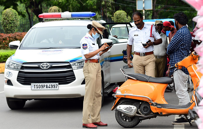 traffic challans: నేటి నుంచే చలాన్లపై 75% రాయితీ.. చెల్లించండి ఇలా!