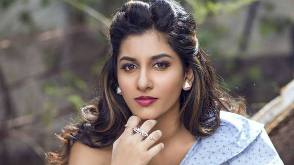 నేను మాట్లాడకపోయినా కూడా వాళ్ళు నన్ను అర్థం చేసుకుంటారు.. విష్ణు ప్రియ పోస్ట్ వైరల్!